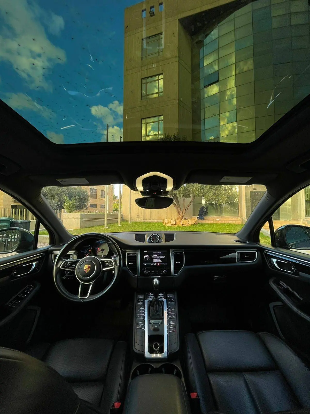 2015 Porsche Macan photo 6