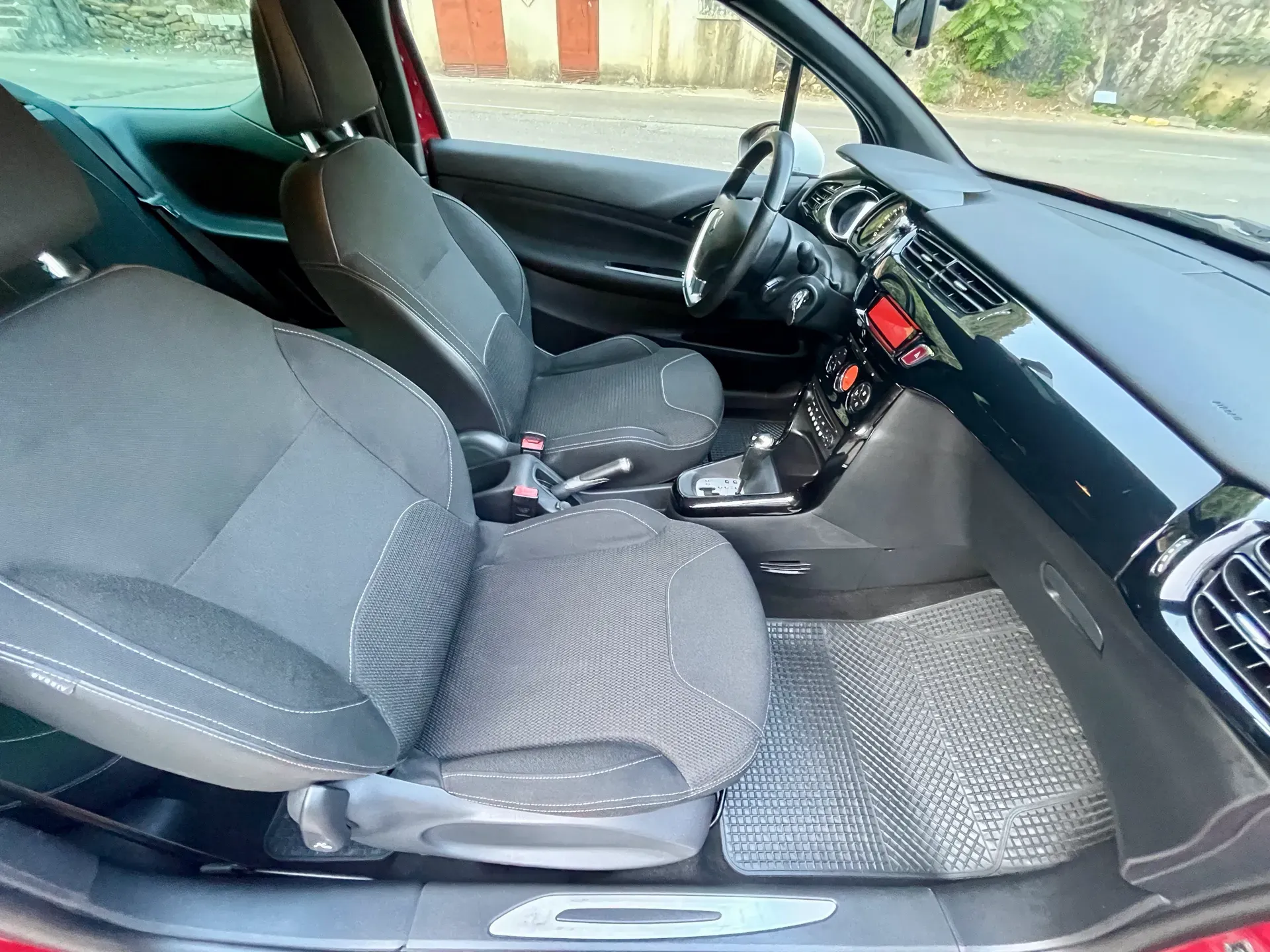 2016 Citroen DS3 photo 8