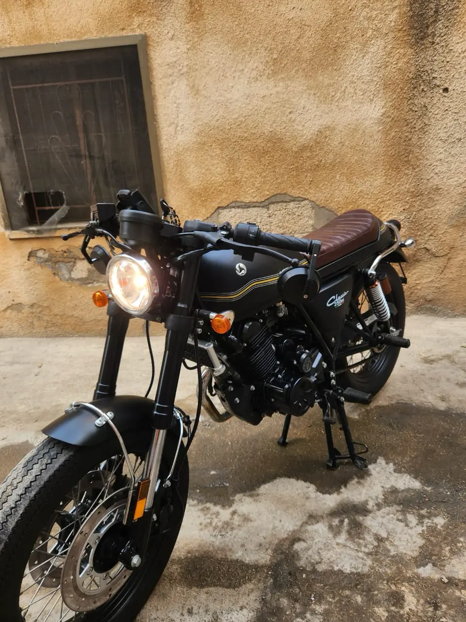 2019 Dominar Bajaj