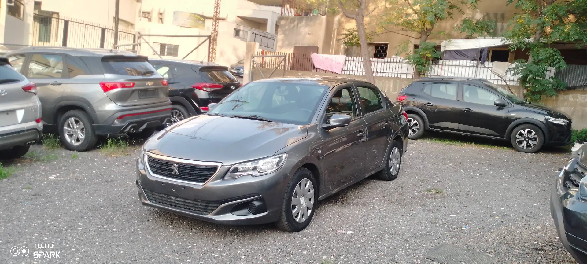 2018 Peugeot 301 photo 2