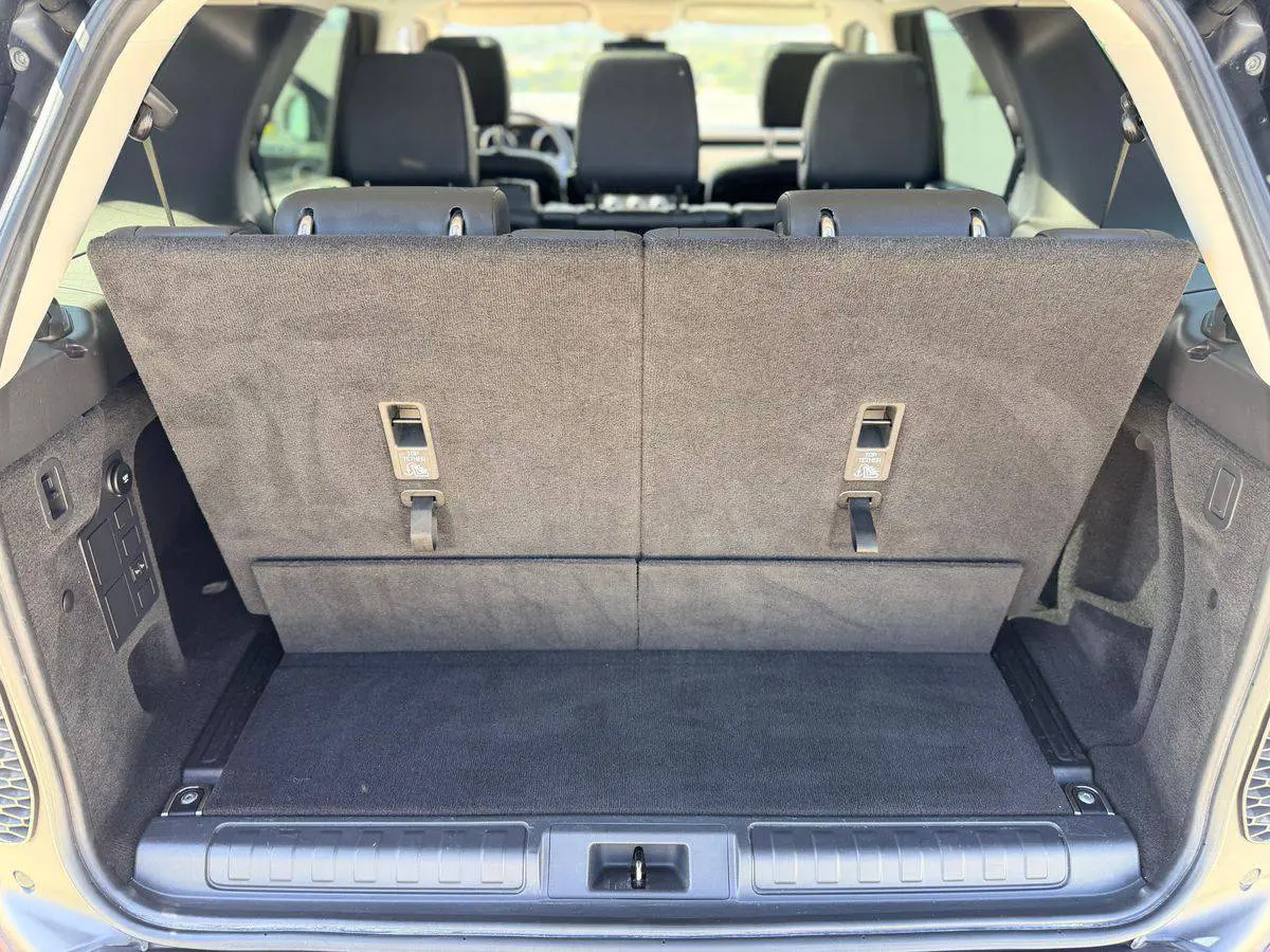2018 Land Rover Discovery photo 7