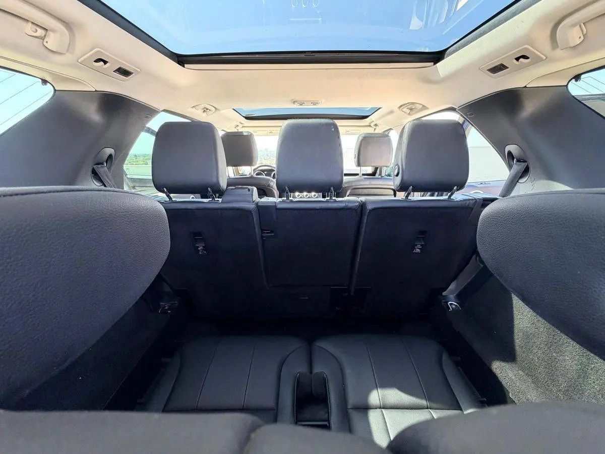 2018 Land Rover Discovery photo 8