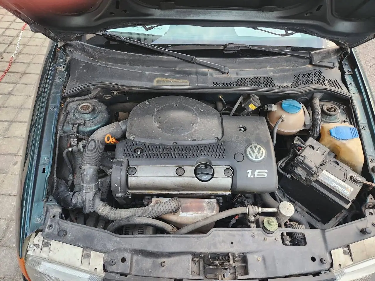 1998 Volkswagen Golf photo 2