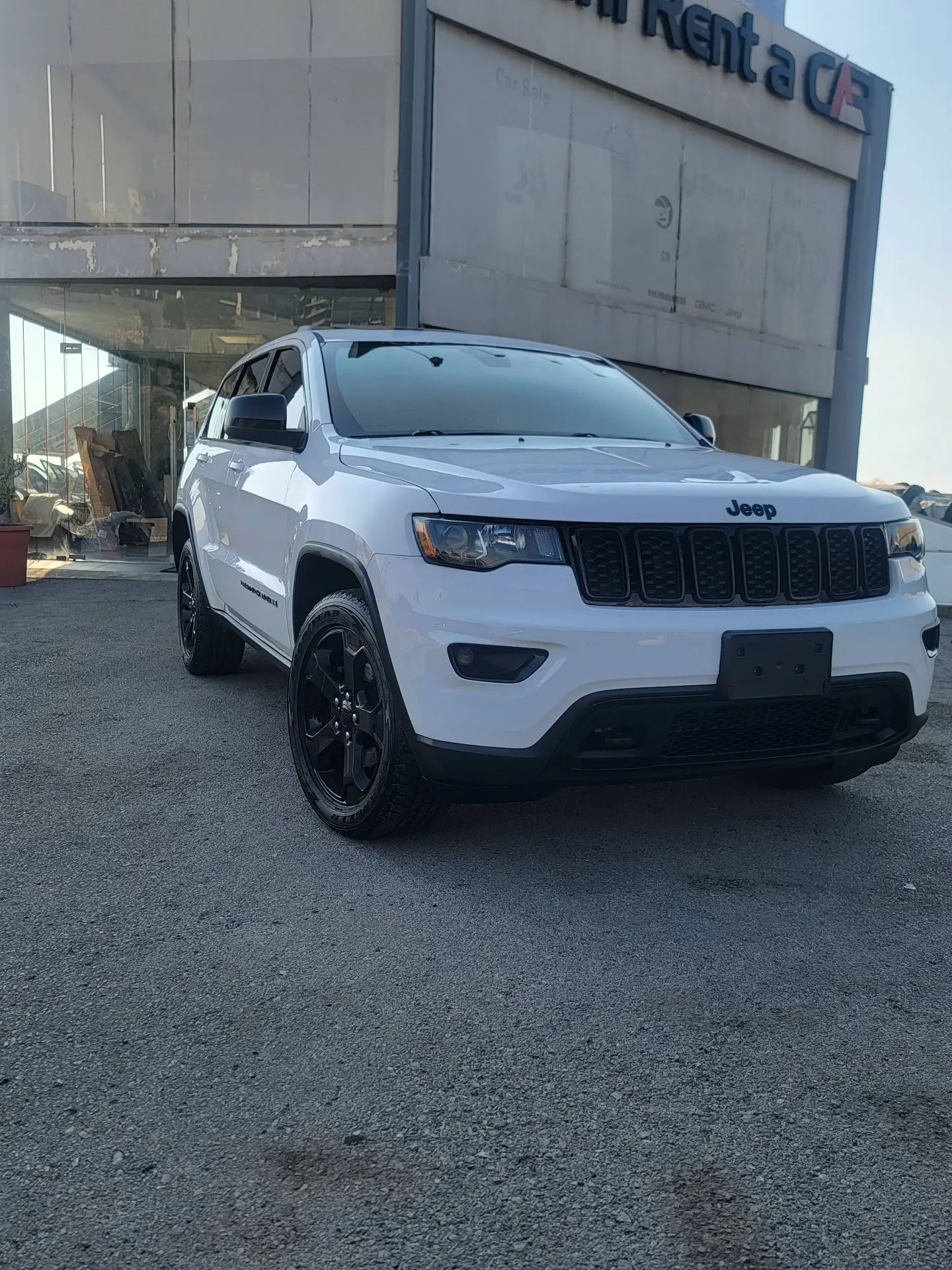 2020 Jeep Cherokee photo 2