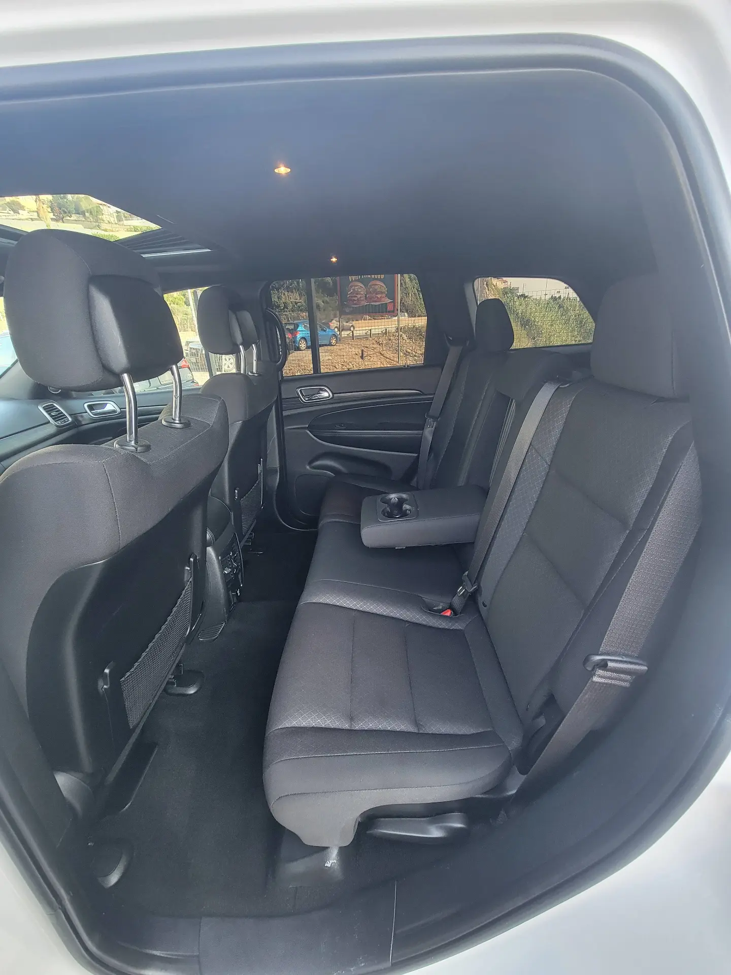 2020 Jeep Cherokee photo 5